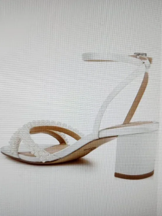 Jewel By Badgley Mischka "Ninnette" Ivory Satin Pearl Sandals. NIB. Size 6 - Picture 10 of 10